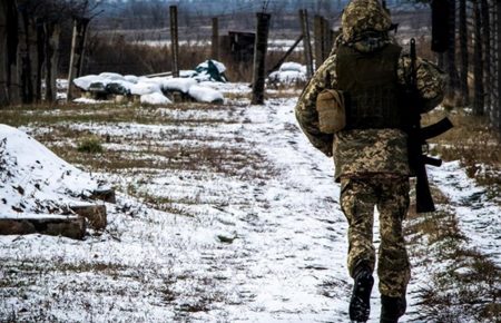 Бойовики обстріляли позиції українських військових біля Пісків