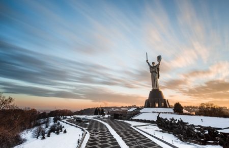 Іще низка країн закликала своїх громадян залишити Україну на тлі російської загрози