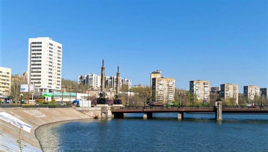 Російські спецслужби замінували низку об'єктів у Донецьку — розвідка