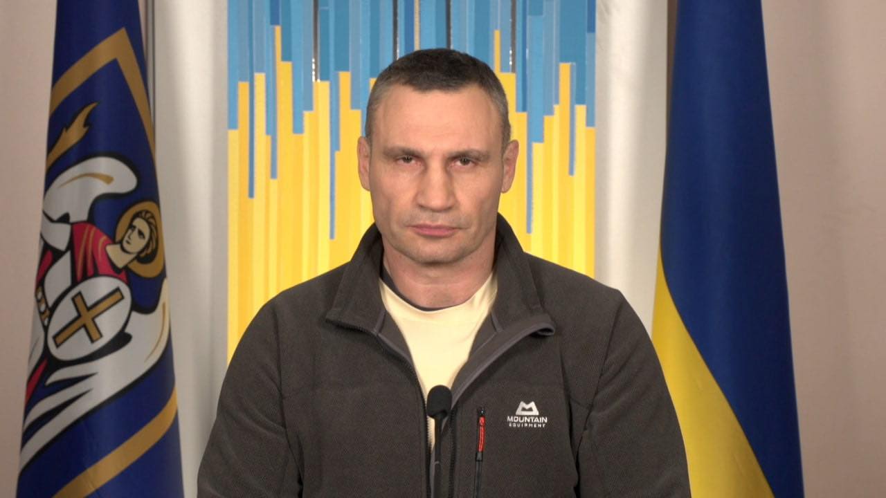 Российская армия нанесла серию ракетных ударов по жилым домам Киева — Кличко