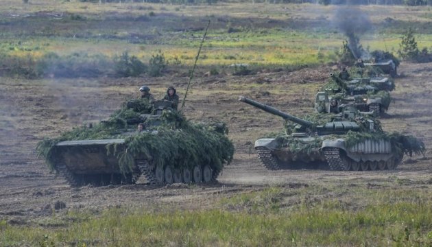 У Білорусі стартували масштабні військові навчання з Росією