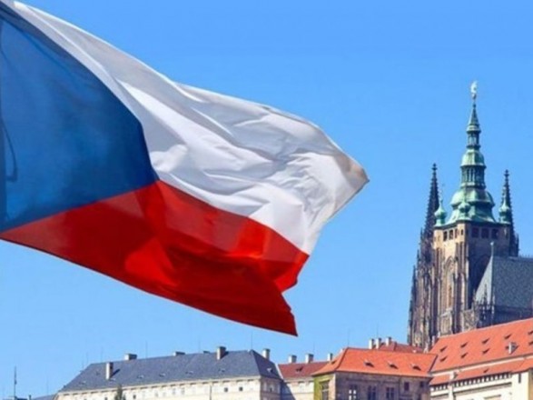 МИД Чехии призвал своих граждан как можно скорее покинуть Украину