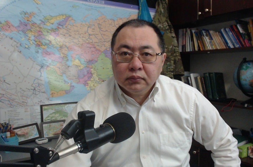 У Казахстані затримали політичного активіста після повернення з України