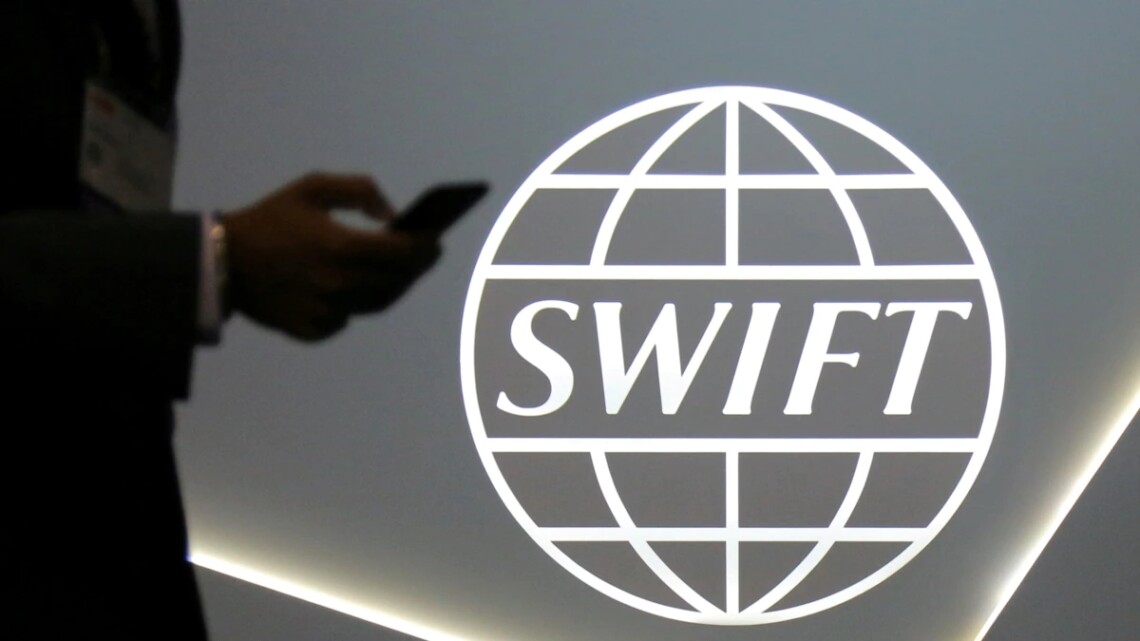 Країни ЄС виступили проти відключення Росії від платіжної системи SWIFT — ЗМІ