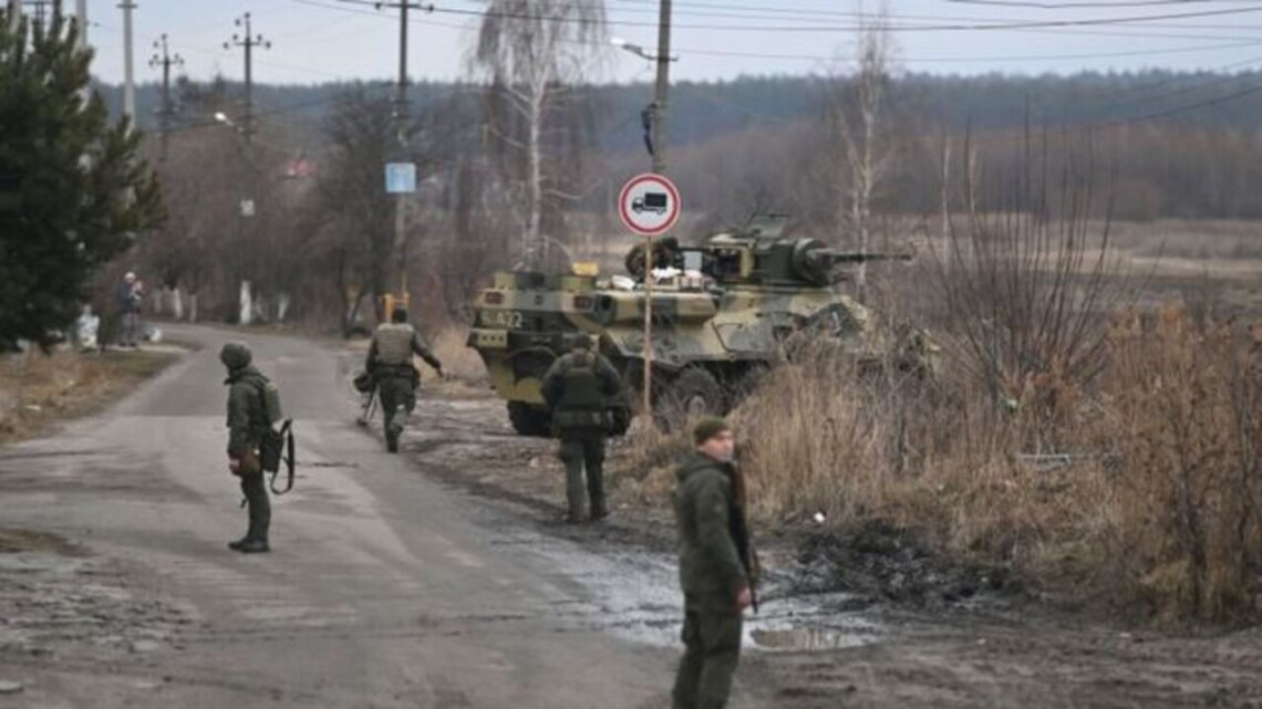 Украинские военные уничтожили оккупантов, которые захватили два автомобиля ВСУ и пытались попасть в центр Киева