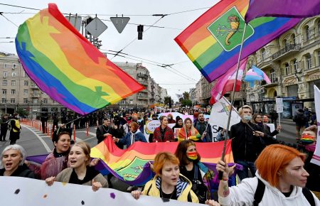 У 2021-му правозахисники зафіксували менше нападів на ЛГБТ. Що спричинило такі зміни?