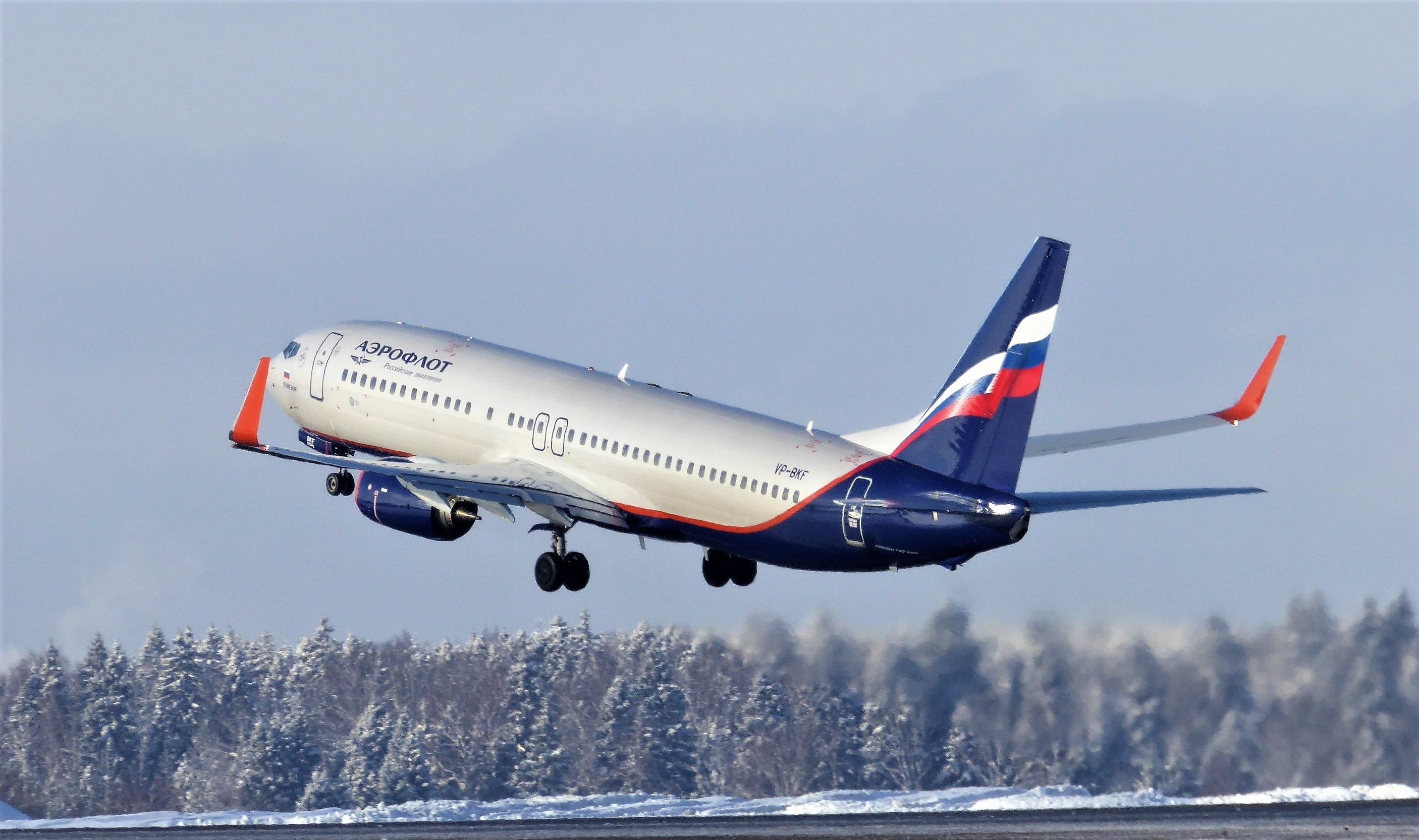 Російський пасажирський літак порушив заборону на використання канадського авіапростору