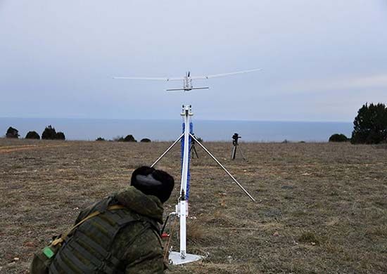 Росія проводить військові навчання в окупованому Криму