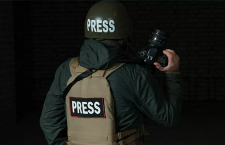 На Донбасі зараз стільки ж іноземних журналістів, як і у 2014 році: про що пишуть?