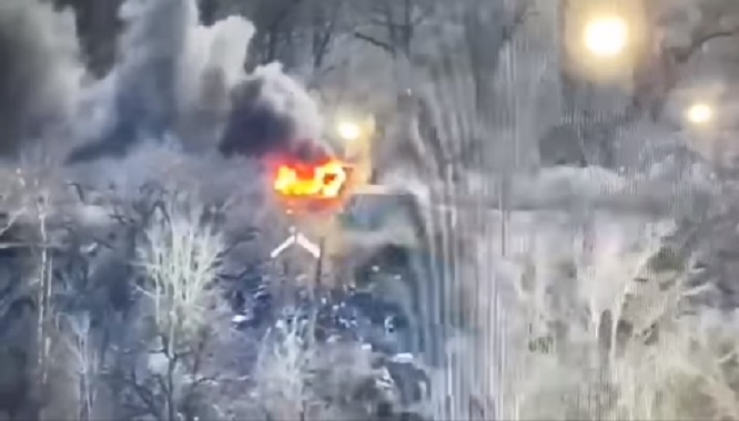 Бойовики знищили українську вантажівку СЦКК біля КПВВ «Щастя»