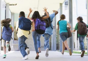 Кто отвечает за безопасное и комфортное пребывание детей в школе?