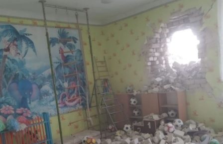 У Станиці Луганській бойовики обстріляли будівлю дитячого садка