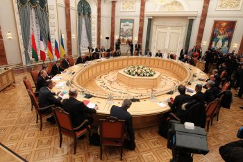 Слідкуємо за руками Єрмака: на переговорах по Донбасу РФ може навʼязати свої правила гри — політолог