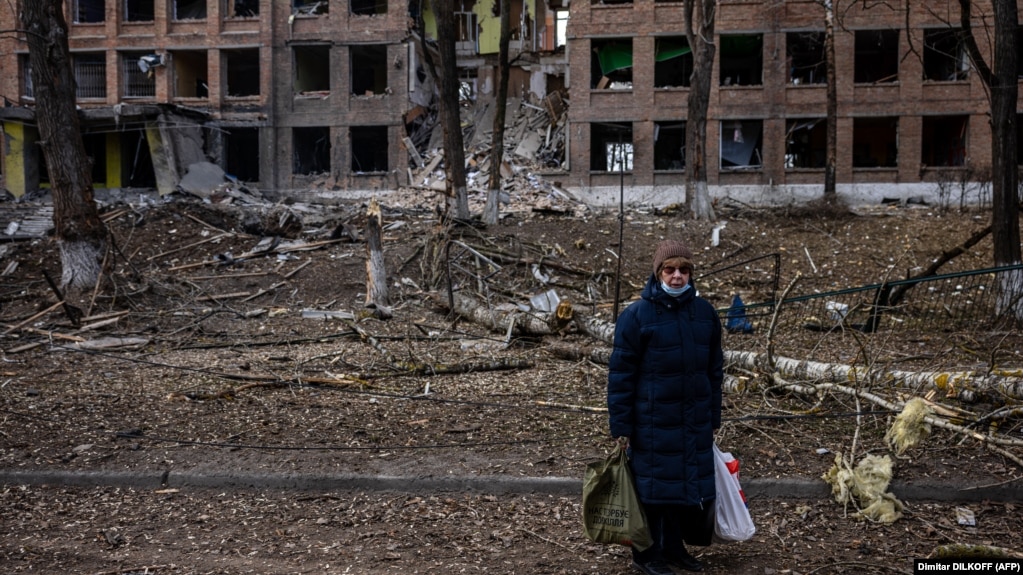 Не чіпляйтеся за хату до останнього, рятуйте життя: три історії евакуації з Київщини