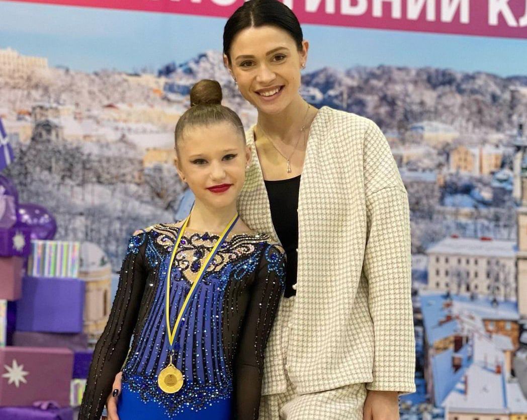 У Маріуполі під завалами загинула 11-річна гімнастка Катя Дяченко