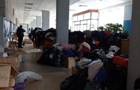 Їжа, одяг, ліки: до Сєвєродонецька прибули перші п’ять тонн гуманітарної допомоги