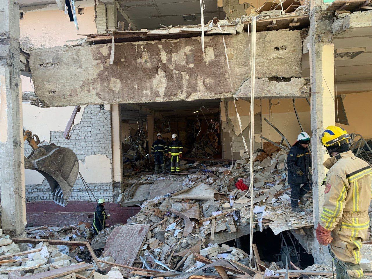 У Харкові внаслідок обстрілів зруйновано майже тисячу цивільних об’єктів