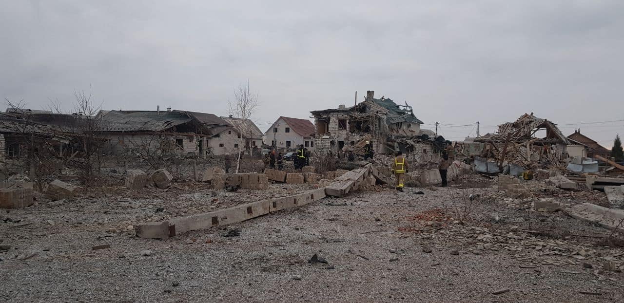 В Овручі від ракетного удару російської армії зруйновані 30 будинків
