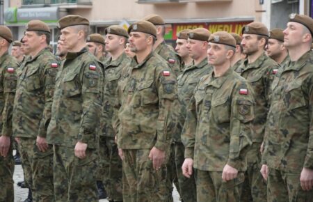 У Польщі добровольці територіальної оборони склали військову присягу