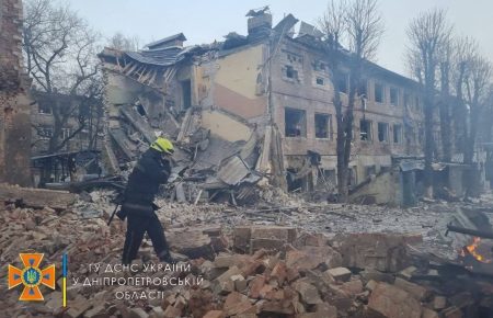 Днепр: 3 авиаудара, один человек погиб — ГСЧС Украины