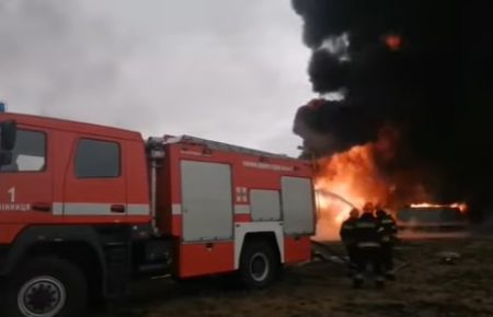 ДСНС: З-під завалів вінницького аеродрому дістали трьох живих людей