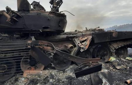 Захваченные российские танки и БТРы декларировать не нужно — НАПК