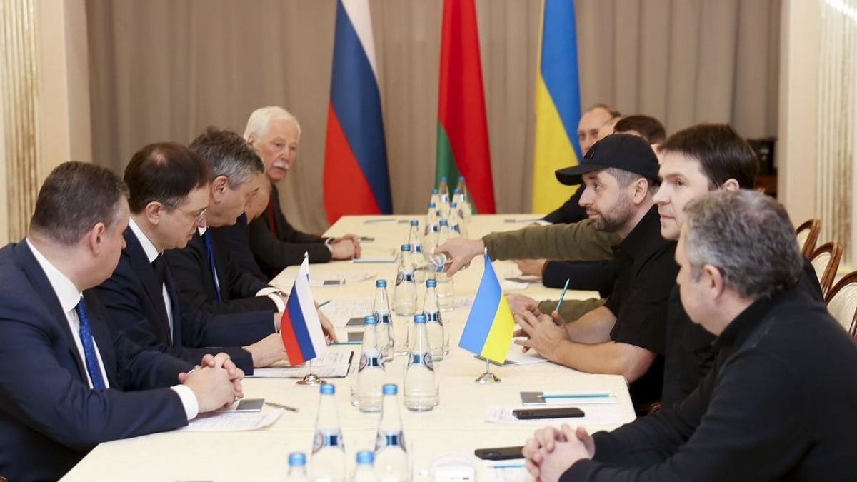 Украинская делегация предлагает России международный договор по гарантиям безопасности
