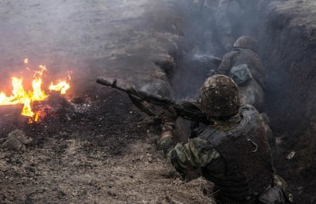 Міноборони: війська РФ на Луганщині розпочали атаки піхоти вздовж всієї лінії зіткнення