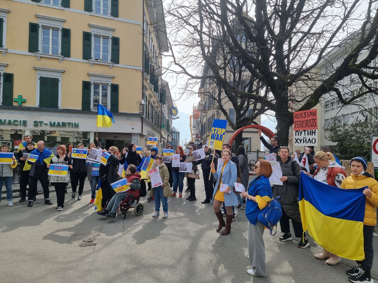 «Хватит финансировать путина»: в Швейцарии протестуют возле офиса Nestle
