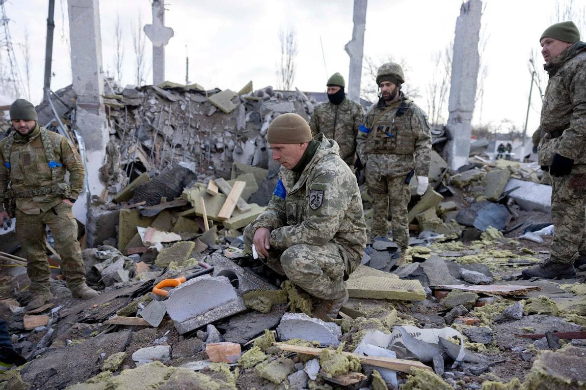 Уранці 18 березня у Миколаєві завдали ракетного удару по казармі