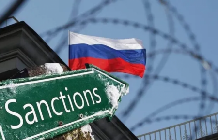 Санкції перетворять росію на безробітну, бідну країну — Железняк