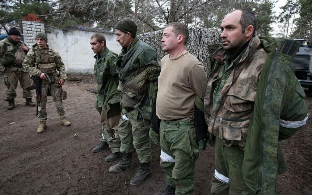 російських військовополонених планують обміняти чи залучити до відбудови України