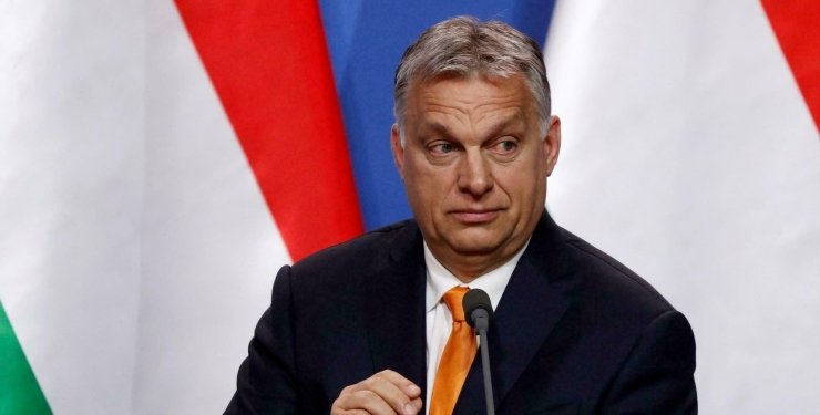 Сердце Орбана, может, и лежит в Москве, но банкомат — в Брюсселе и Берлине — аналитик