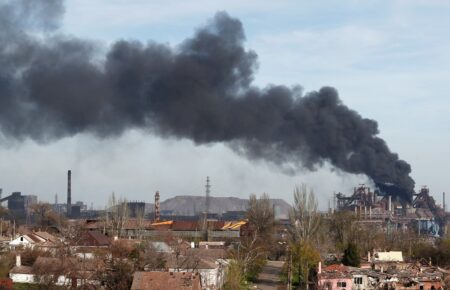 Сьогодні можлива евакуація цивільних з заводу «Азовсталь» у Маріуполі — Reuters