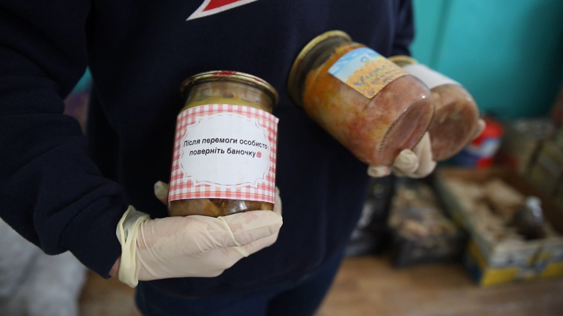 Допомагаючи іншим, рятуємо себе: як волонтери з Кропивницького підтримують фронт