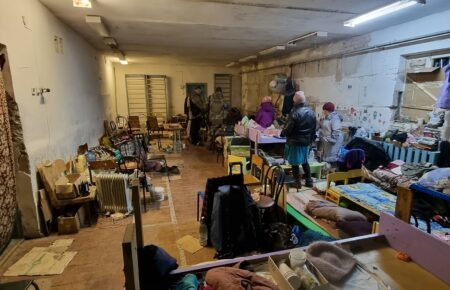 В Черниговской области российские оккупанты держали в подвале школы более 150 заложников