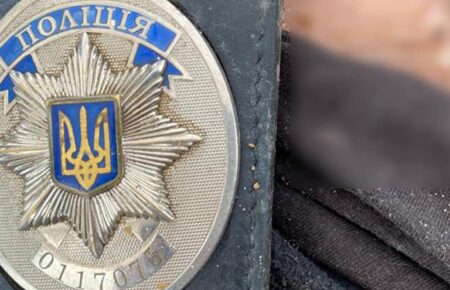 Поліція з'ясовує обставини нападу жінок на авто співробітників ТЦК на Хмельниччині