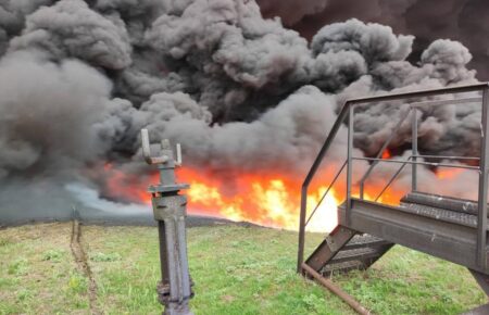 Російські окупанти обстріляли Лисичанський нафтопереробний завод — голова ОВА