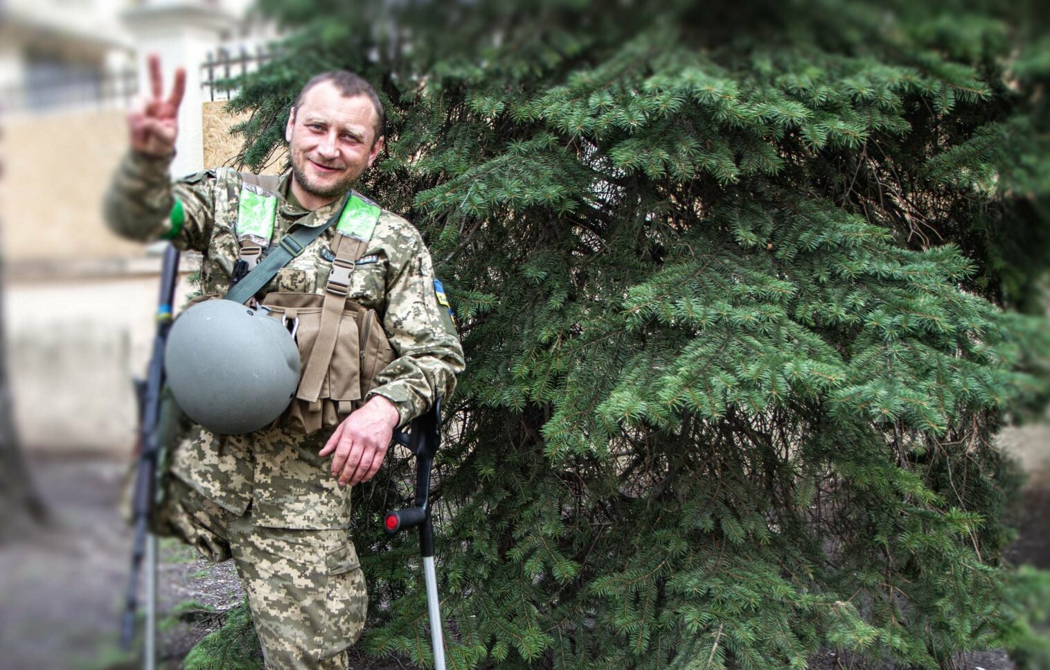 Втратив ногу на війні на Донбасі, а зараз боронить Харків: історія Леоніда