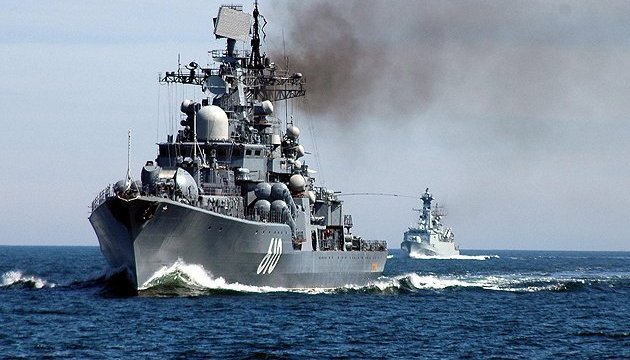 Чорноморський флот РФ ховається біля узбережжя Криму після серії втрат—  британська розвідка
