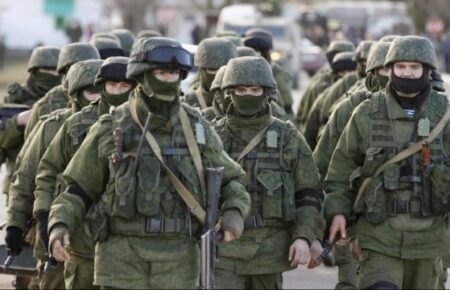 «В психлікарню по блату»  — в окупованому Донецьку чоловіки шукають можливості уникнути участі у війні