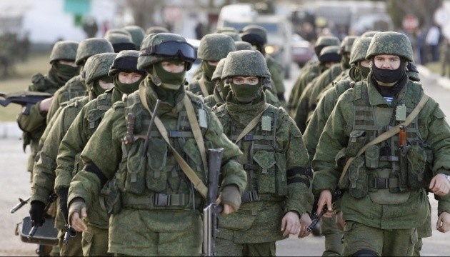 «В психлікарню по блату»  — в окупованому Донецьку чоловіки шукають можливості уникнути участі у війні