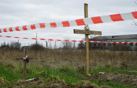 «Тітонько, я буду жити?»: у Бородянці ексгумували тіла 9 людей, серед яких 15-річна дівчинка