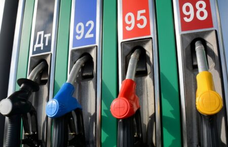Государство сейчас регулирует цены на топливо. Почему это плохо?