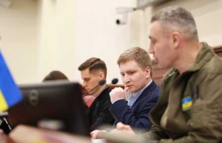 Дерусификация в Киеве: депутаты переименовали библиотеку и ж/д станции