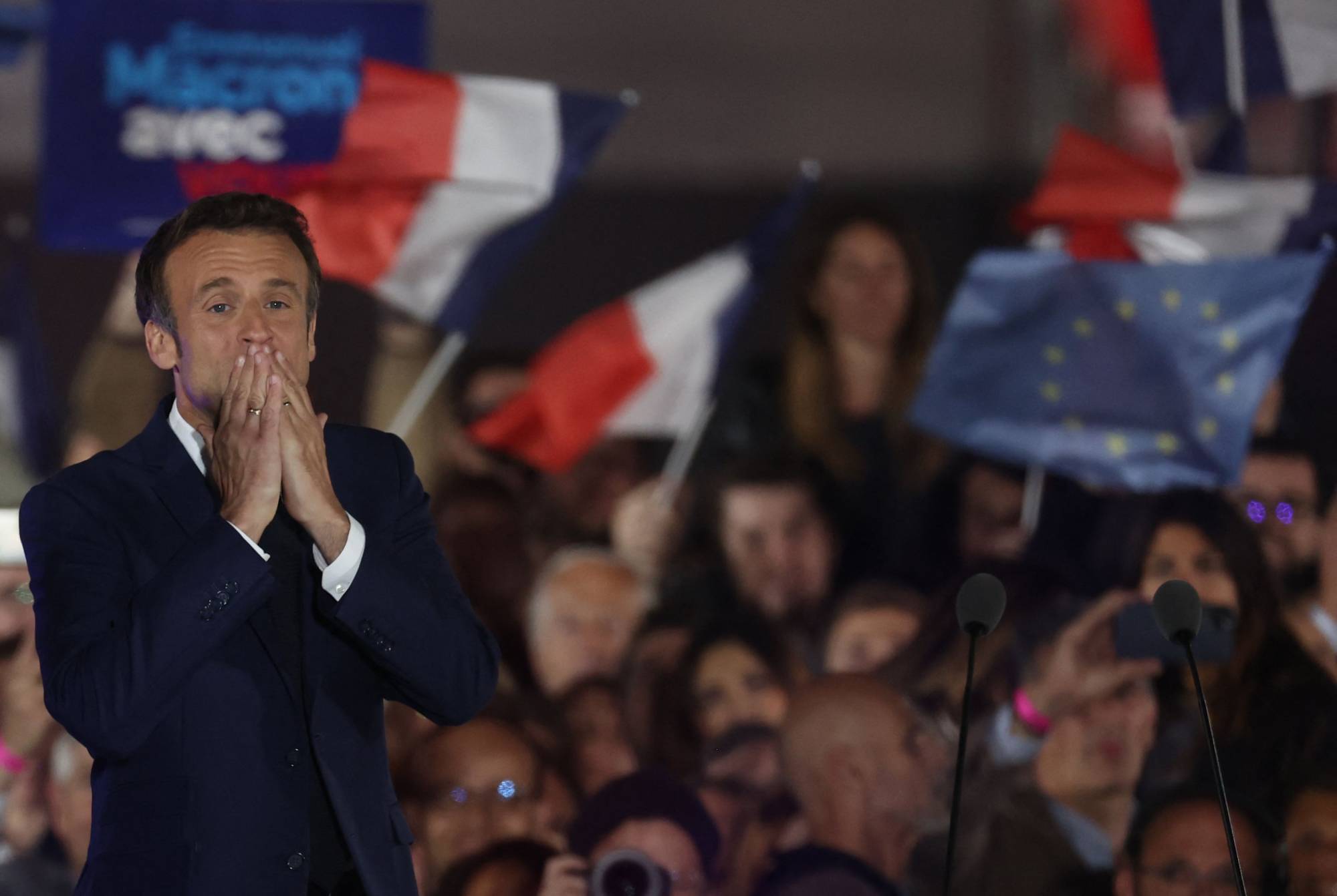 Макрон — перший за 20 років президент Франції, якого переобрали вдруге