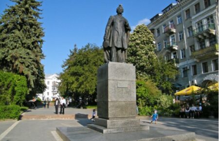 У Тернополі знесли пам’ятник Олександру Пушкіну