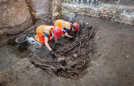 В Британии археологи нашли массовое захоронение жертв чумы XVI столетия