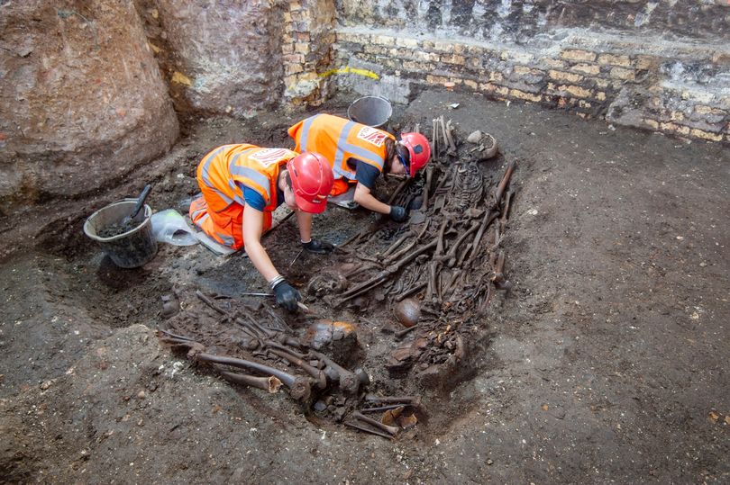 У Британії археологи знайшли масове поховання жертв чуми XVI сторіччя