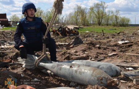 Унаслідок ракетного удару російських окупантів по Десні загинули 8 людей, ще 12 травмовані